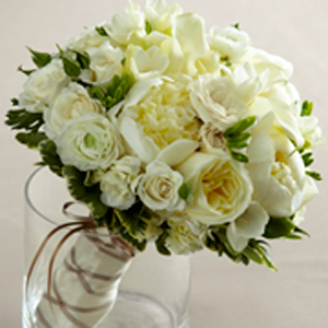 The FTD Romance Eternal Bouquet